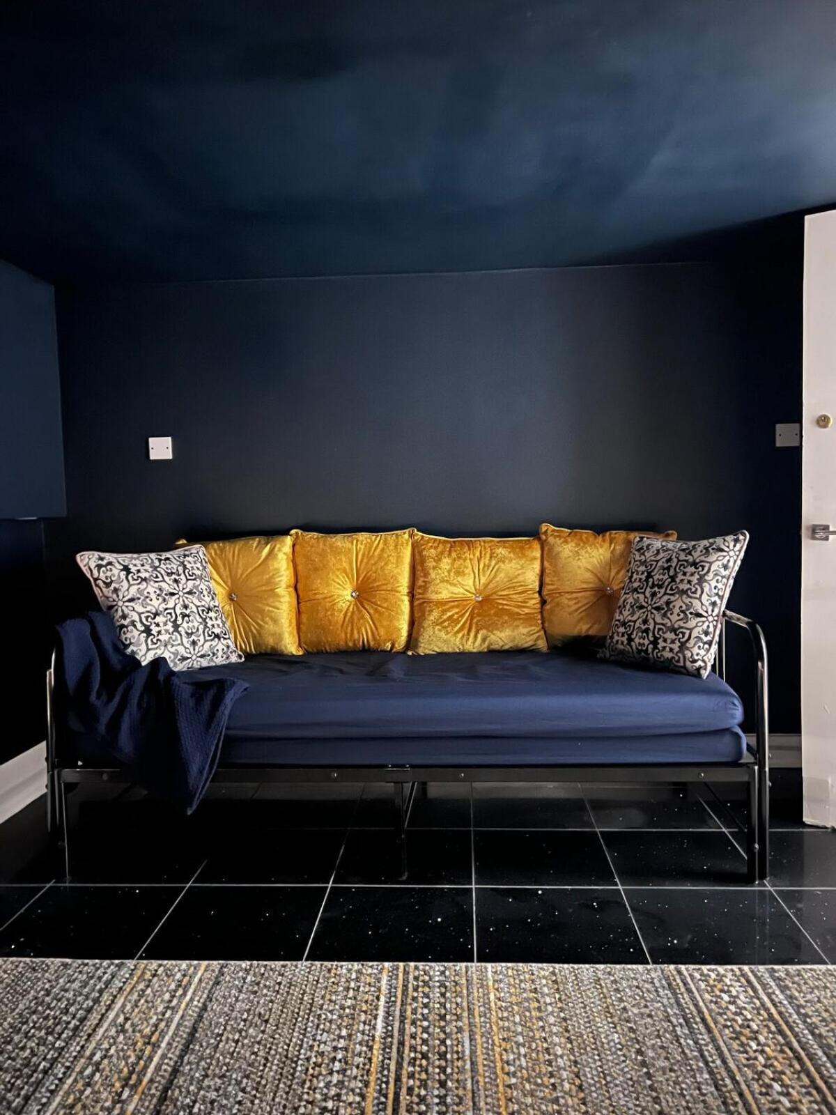 Zozy Happy Land Hotel Londen Buitenkant foto